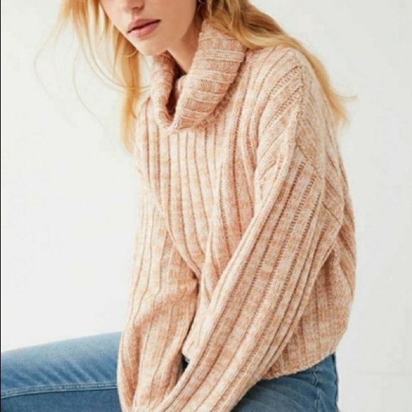 Urban Outfitters Sweaters - Urban Outfitters chunky knit turtleneck sweater